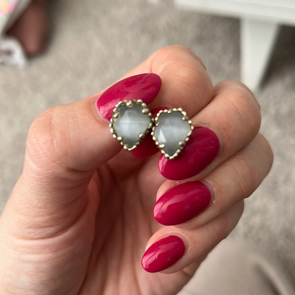 Grey ombré rock earrings from Kendra Scott